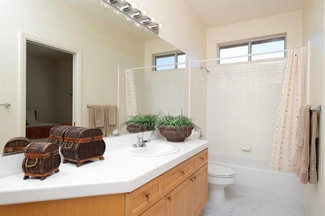 3262 Camino Marzagan, Escondido, CA 92029