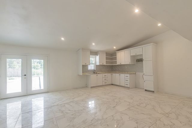 10024 Mill Valley Lane, Dallas, TX 75217