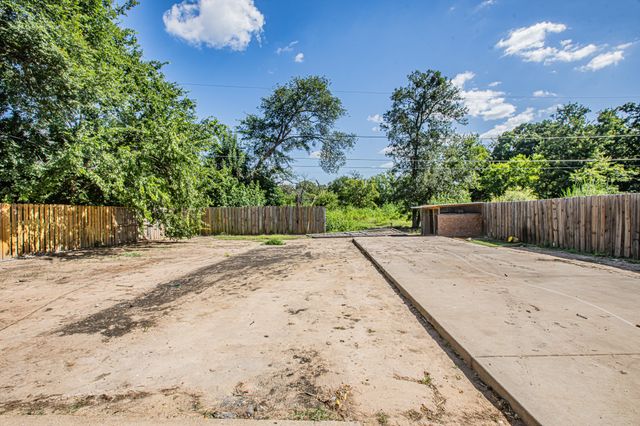 10024 Mill Valley Lane, Dallas, TX 75217