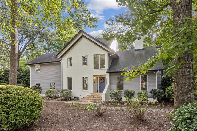 812 Coverdale LN, Virginia Beach, VA 23452