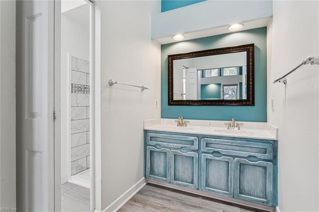 812 Coverdale LN, Virginia Beach, VA 23452