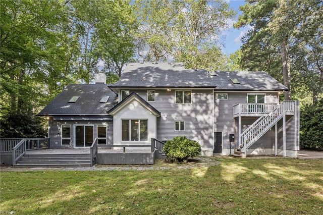 812 Coverdale LN, Virginia Beach, VA 23452