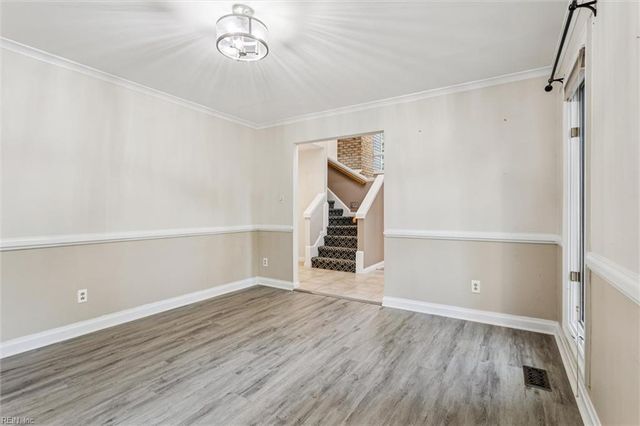 812 Coverdale LN, Virginia Beach, VA 23452