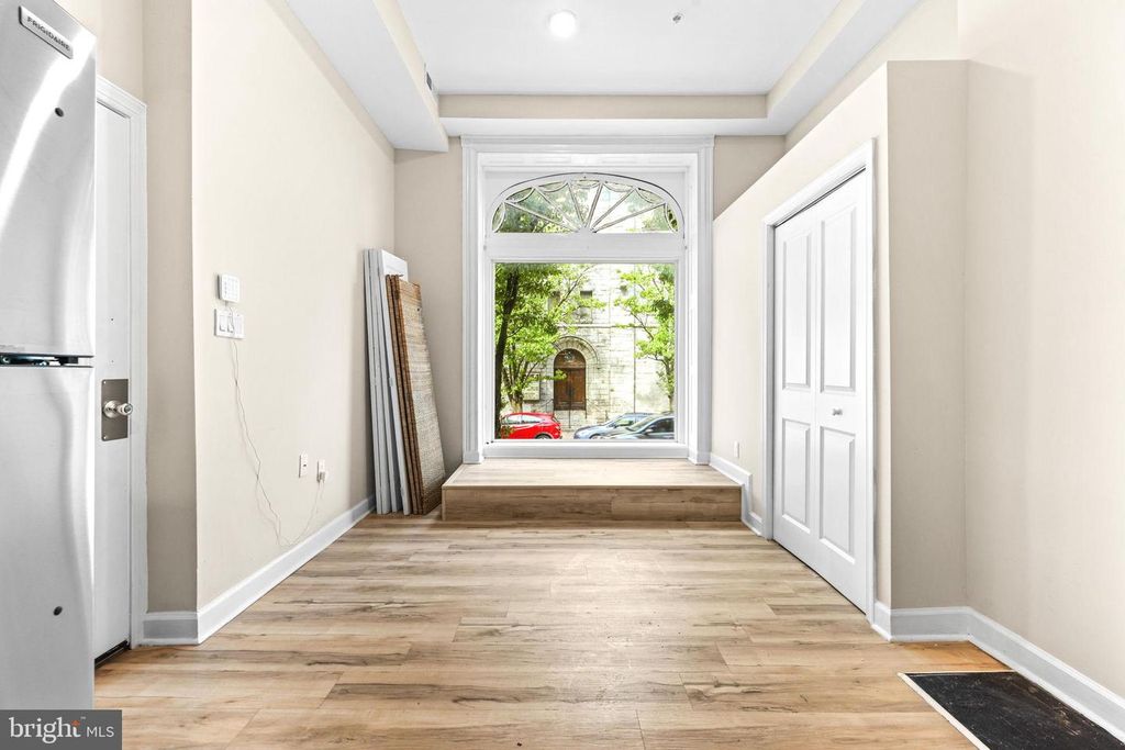 Image 14 of property listing at 1927 SAINT PAUL ST, Baltimore, MD 21218