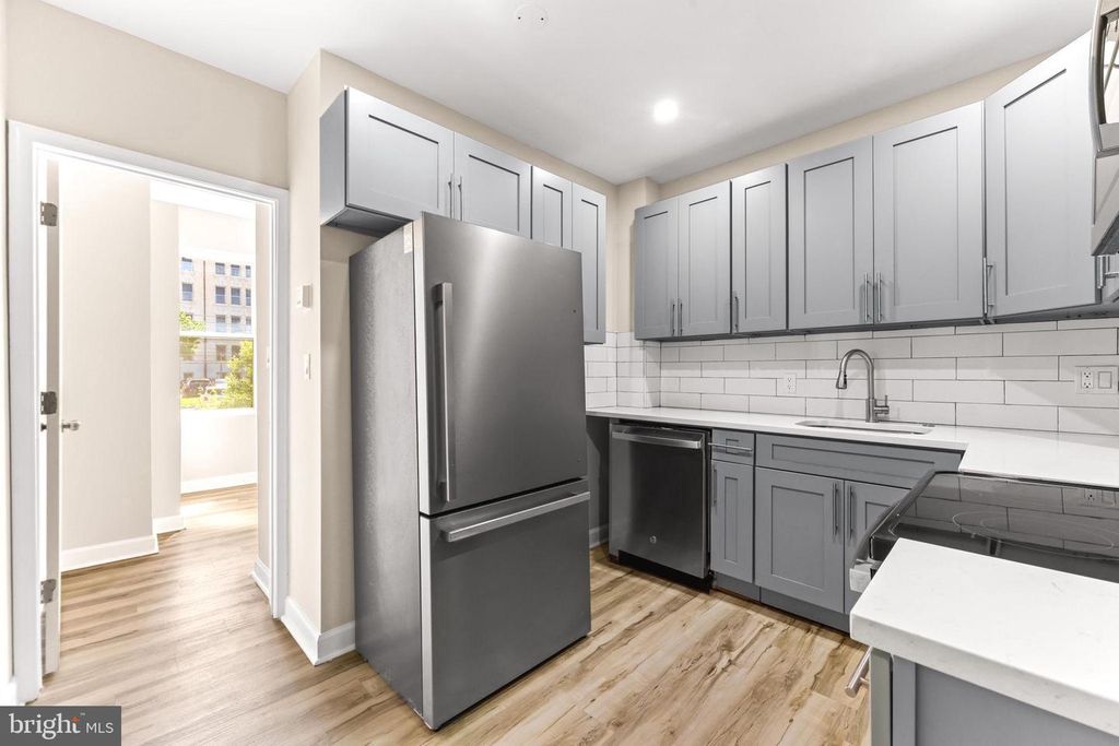 Image 30 of property listing at 1927 SAINT PAUL ST, Baltimore, MD 21218