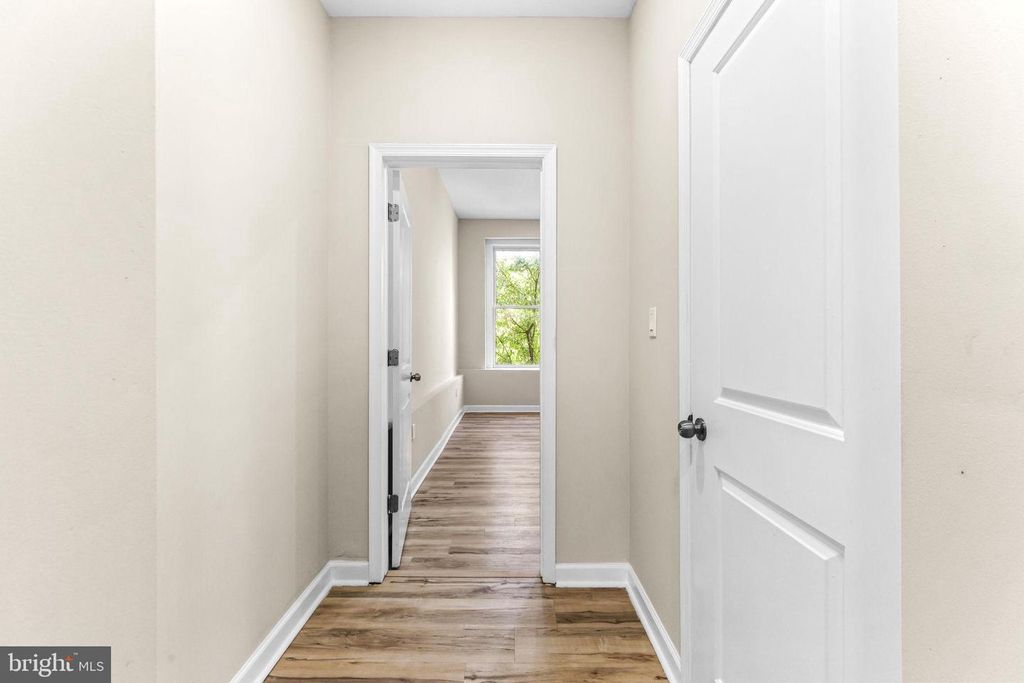 Image 35 of property listing at 1927 SAINT PAUL ST, Baltimore, MD 21218