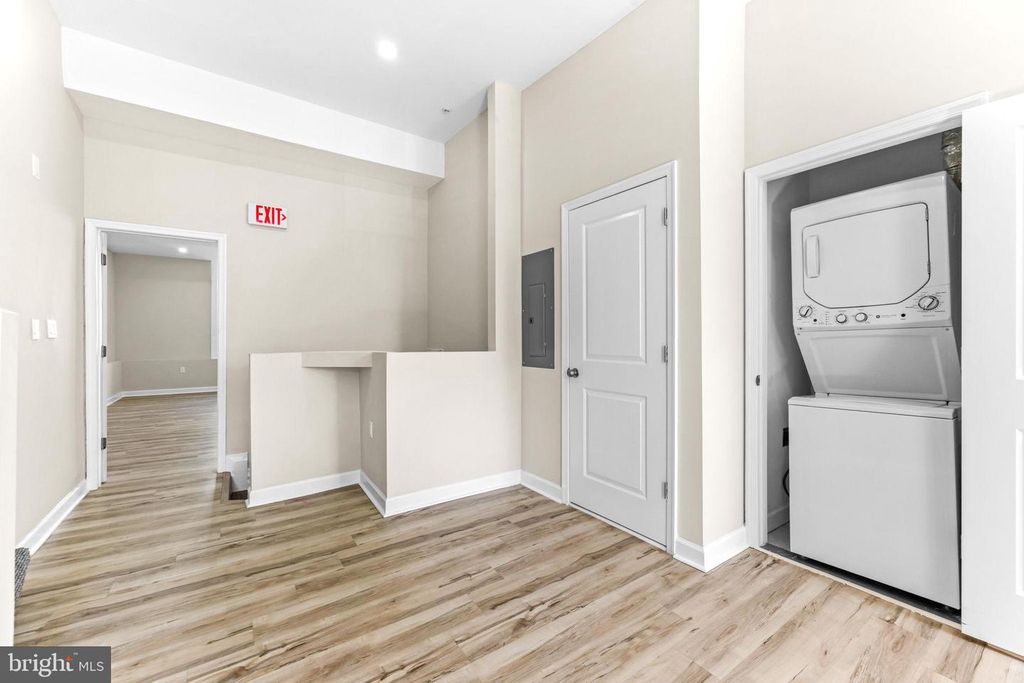 Image 42 of property listing at 1927 SAINT PAUL ST, Baltimore, MD 21218