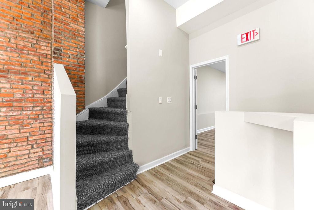 Image 48 of property listing at 1927 SAINT PAUL ST, Baltimore, MD 21218