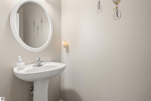 3239 Wexford Drive, Traverse City, MI 49685