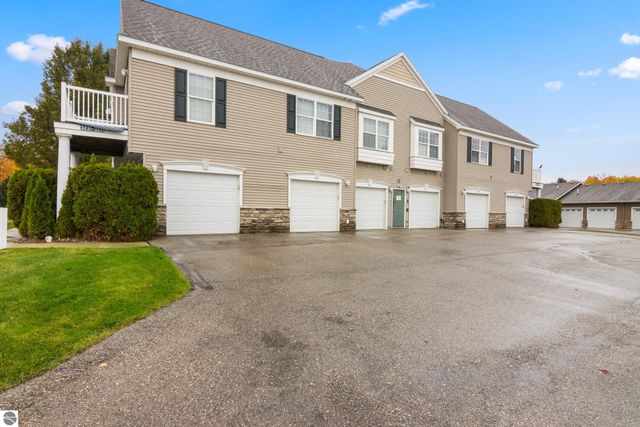 3239 Wexford Drive, Traverse City, MI 49685