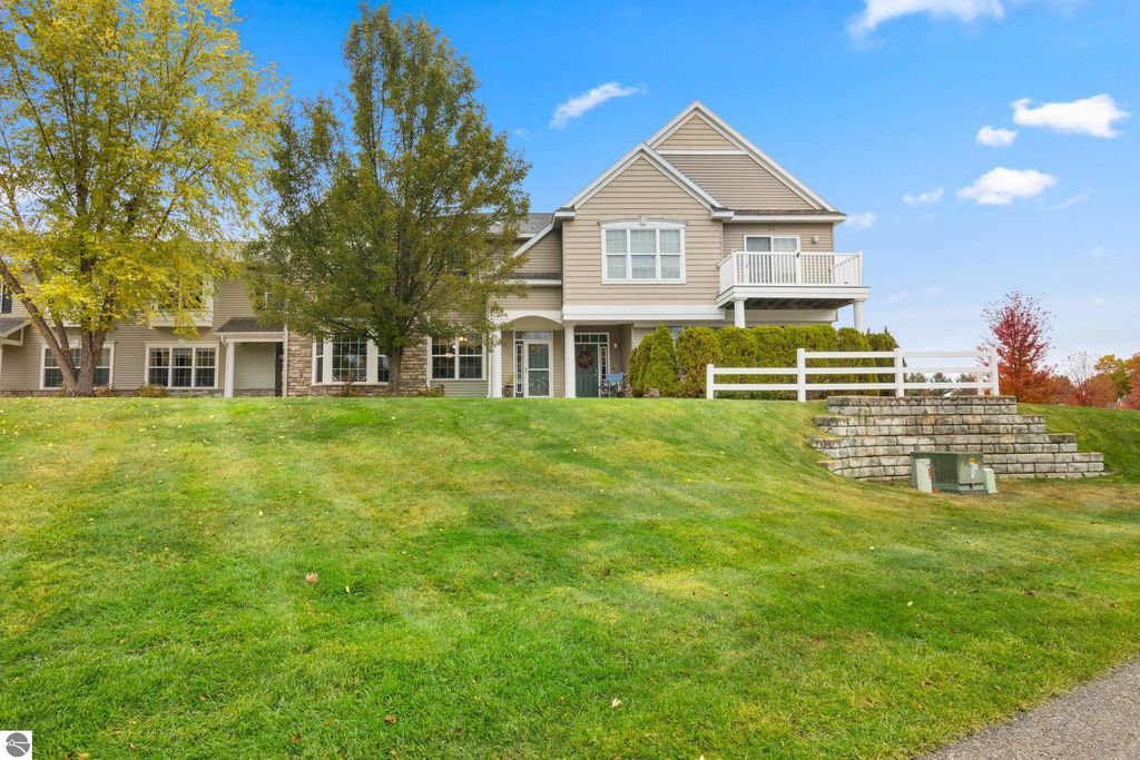 3239 Wexford Drive, Traverse City, MI 49685