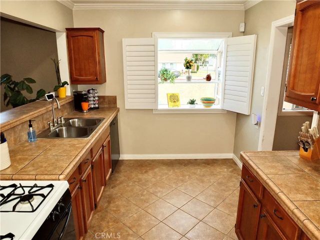 3903 N Studebaker, Long Beach, CA 90808