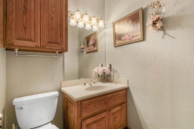 12 NW Valley Ridge Rd, Lawton, OK 73505