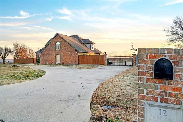 12 NW Valley Ridge Rd, Lawton, OK 73505