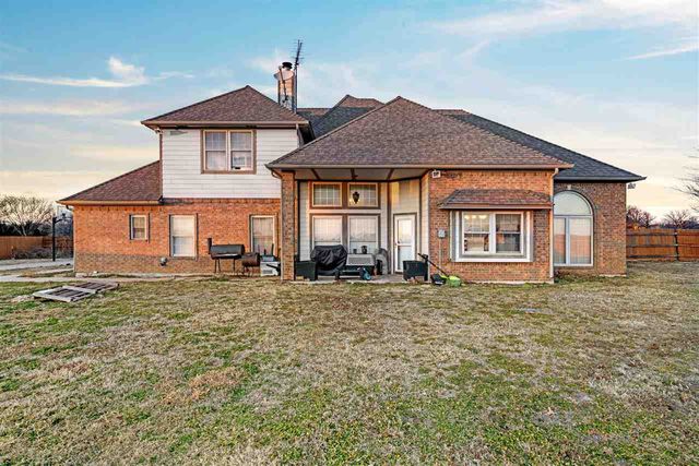 12 NW Valley Ridge Rd, Lawton, OK 73505