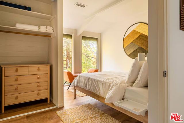 24310 Altdorf Drive, Crestline, CA 92325