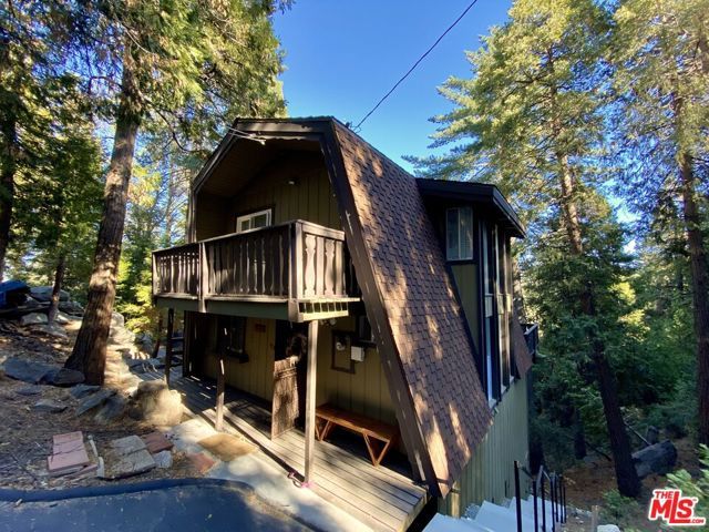 24310 Altdorf Drive, Crestline, CA 92325