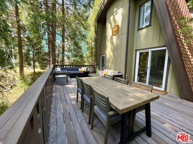 24310 Altdorf Drive, Crestline, CA 92325