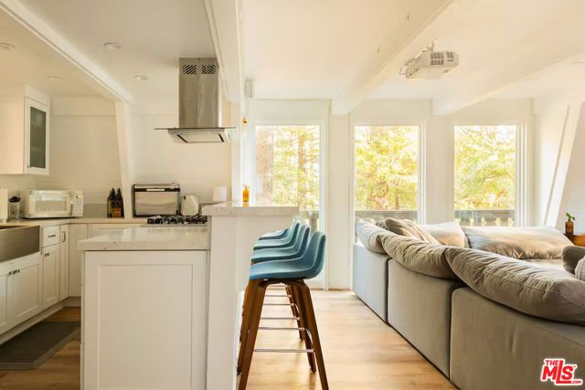 24310 Altdorf Drive, Crestline, CA 92325