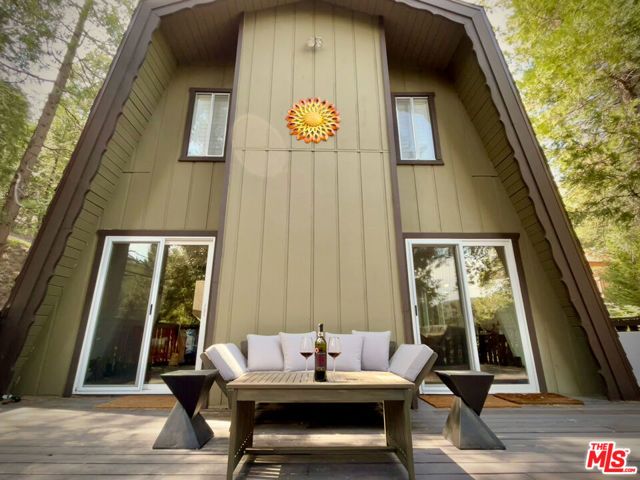 24310 Altdorf Drive, Crestline, CA 92325