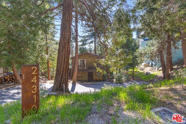 24310 Altdorf Drive, Crestline, CA 92325