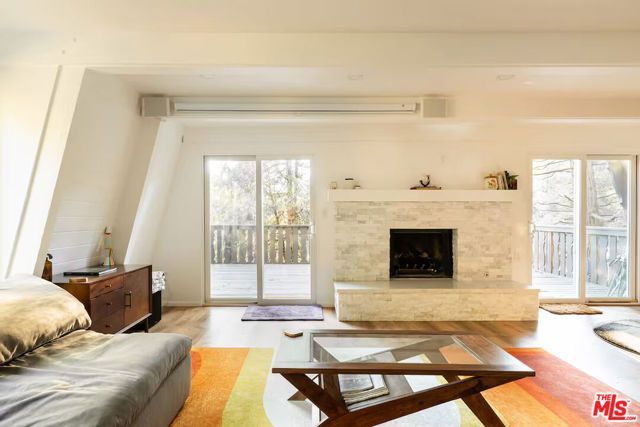 24310 Altdorf Drive, Crestline, CA 92325