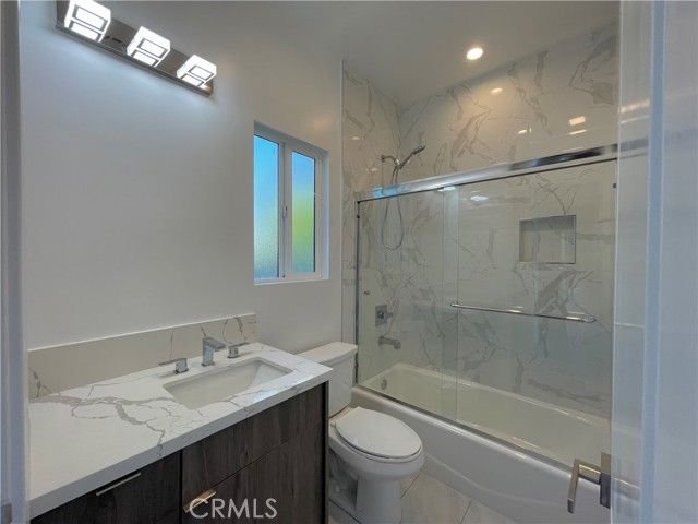 7866 Clearfield ave, Panorama City (los Angeles), CA 91402