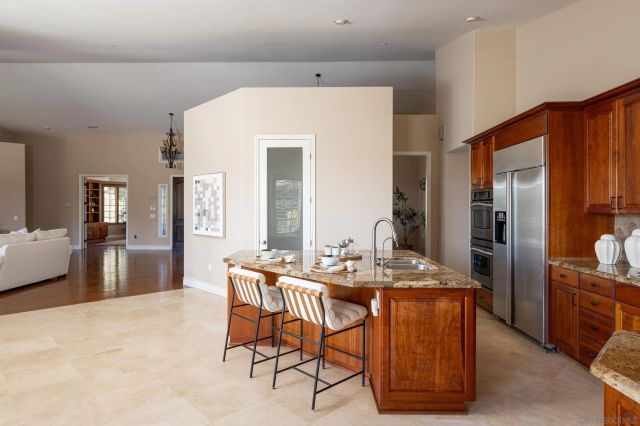 15275 Eastvale Rd, Poway, CA 92064