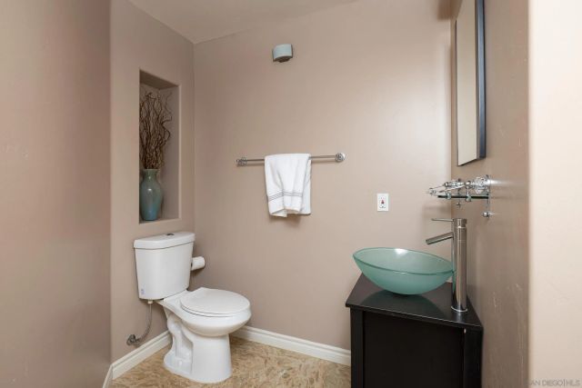 15275 Eastvale Rd, Poway, CA 92064
