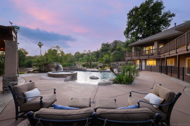 15275 Eastvale Rd, Poway, CA 92064