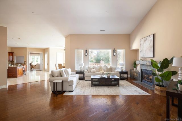 15275 Eastvale Rd, Poway, CA 92064
