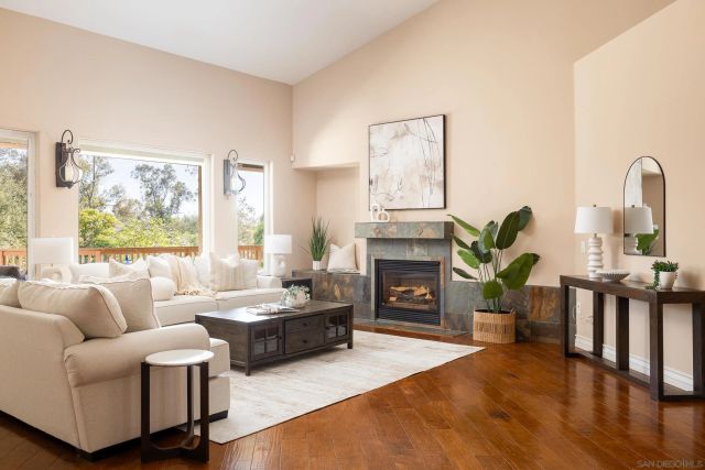 15275 Eastvale Rd, Poway, CA 92064