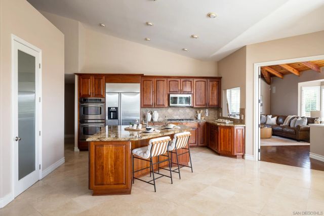 15275 Eastvale Rd, Poway, CA 92064