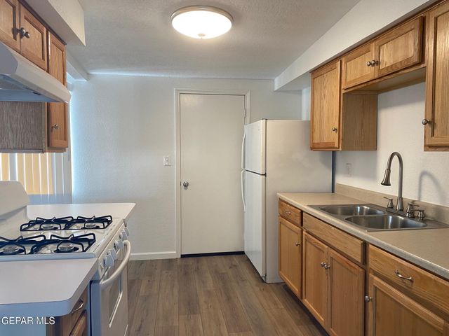 10412 TRIUMPH Drive, El Paso, TX 79924