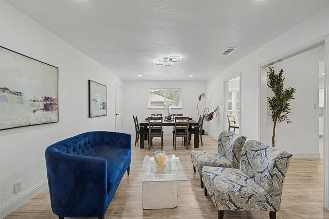 1870 El Paso Street, Lewisville, TX 75077
