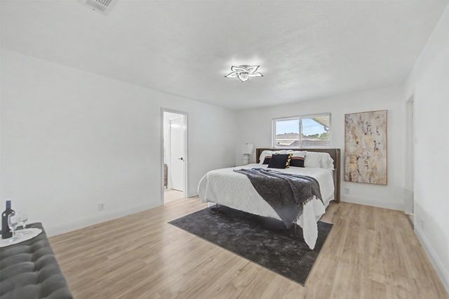 1870 El Paso Street, Lewisville, TX 75077