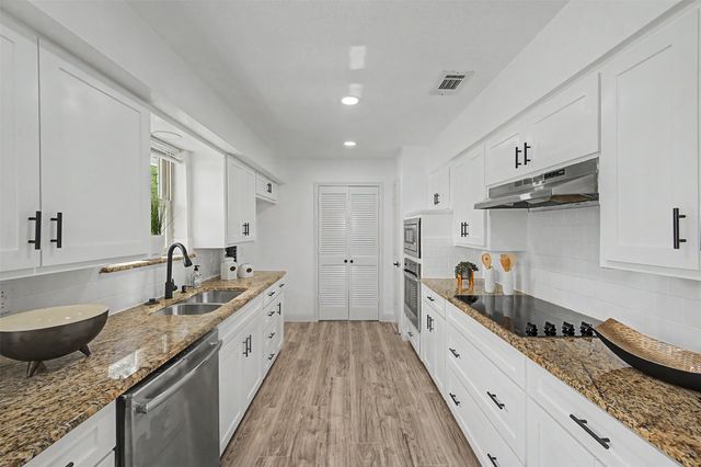1870 El Paso Street, Lewisville, TX 75077