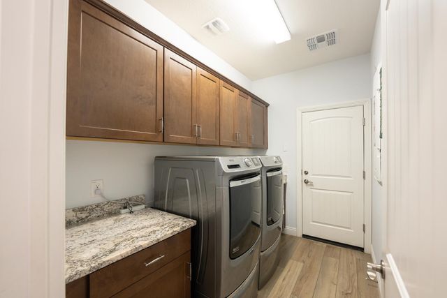 6359 W Pleasant Oak Court, Florence, AZ 85132