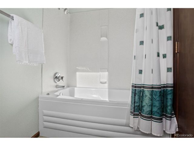 9222 W Hialeah Pl, Littleton, CO 80123