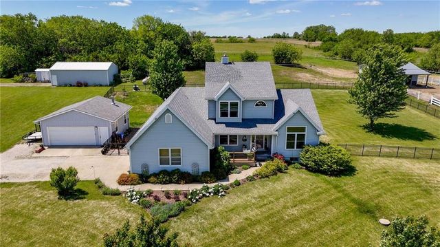 540 N 711 Road, Lawrence, KS 66047