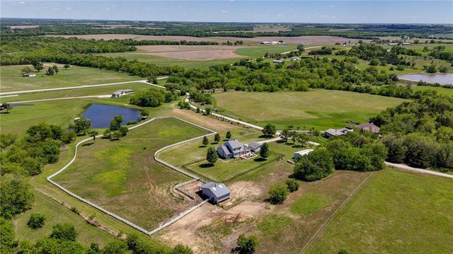 540 N 711 Road, Lawrence, KS 66047