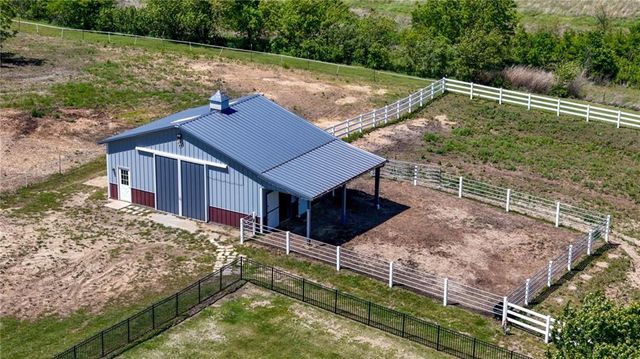 540 N 711 Road, Lawrence, KS 66047