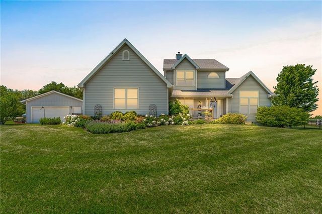 540 N 711 Road, Lawrence, KS 66047