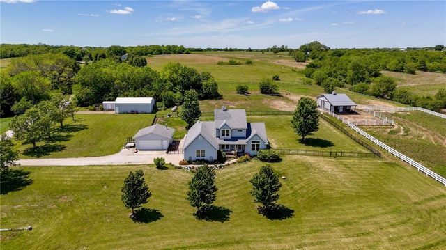 540 N 711 Road, Lawrence, KS 66047