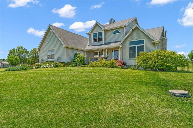 540 N 711 Road, Lawrence, KS 66047