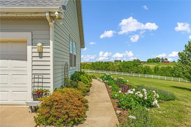 540 N 711 Road, Lawrence, KS 66047
