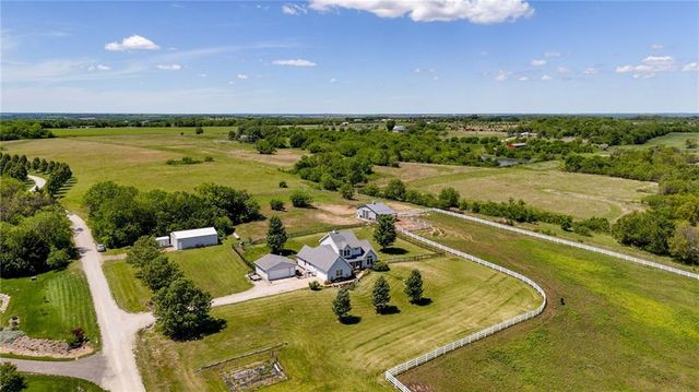 540 N 711 Road, Lawrence, KS 66047