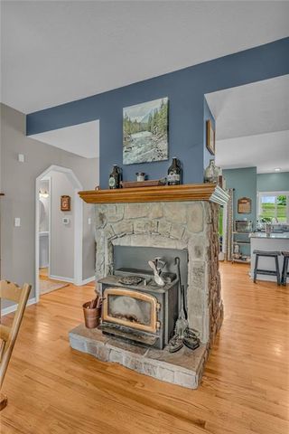 540 N 711 Road, Lawrence, KS 66047