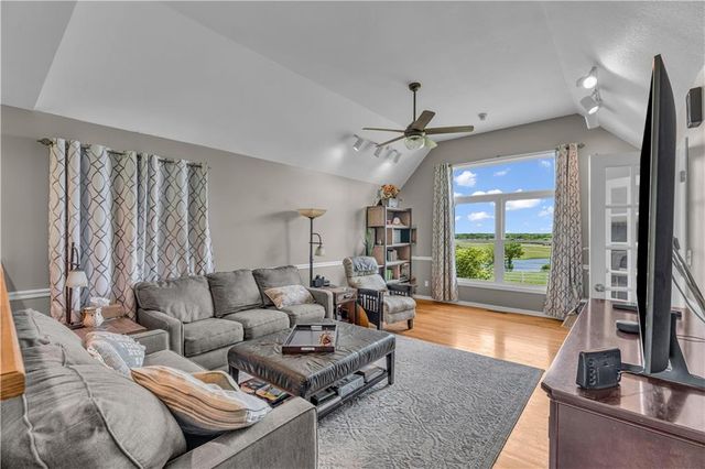 540 N 711 Road, Lawrence, KS 66047