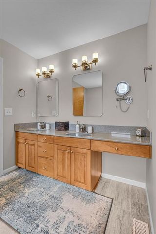 540 N 711 Road, Lawrence, KS 66047